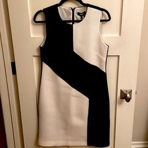 DKNY black and white dress Cruella Dress colorblock, size 6, NWT